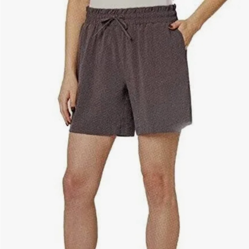 Mondetta Moisture Wicking Woven Short - size L